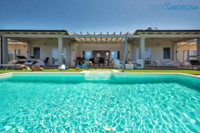 Alghero Villa Carrabufas villa con piscina vista mare per 10 persone, Valverde